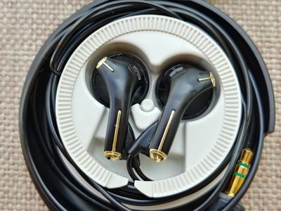 Used Sony MDR-E565 Headphones for Sale | HifiShark.com