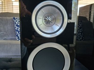 Used KEF R300 Loudspeakers for Sale | HifiShark.com