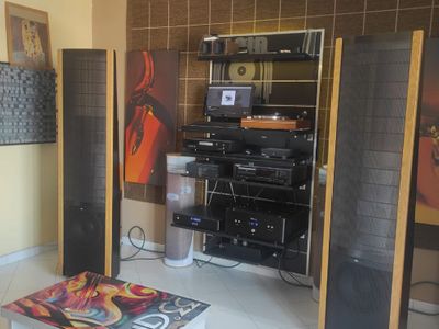 Used Martin Logan Request Floorstanding speakers for Sale