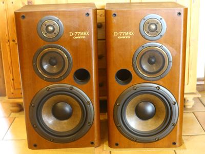 Used Onkyo D-77MRX Speaker stands for Sale | HifiShark.com