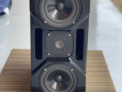 Used Wilson Audio Cub Bookshelf speakers for Sale | HifiShark.com