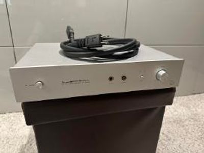 Used Luxman P-200 Headphone amplifiers for Sale | HifiShark.com