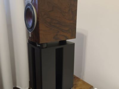 Used Dali Mentor MENUET SE Bookshelf speakers for Sale | HifiShark.com