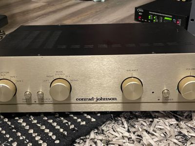 Used Conrad Johnson PV5 Control amplifiers for Sale | HifiShark.com