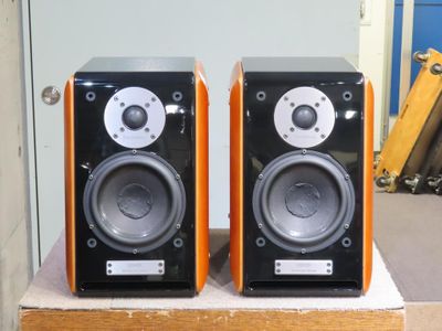 USHER AUDIO BE-718 COMPASS ブックシェルフスピーカー