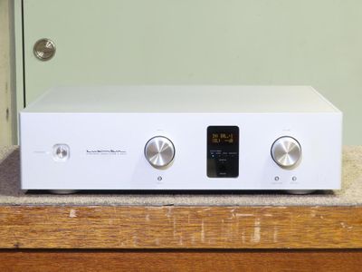 Used Luxman C-600f Control amplifiers for Sale | HifiShark.com