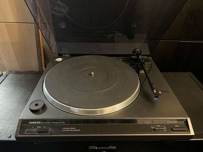 Onkyo Auto Return top Turntable CP-1116A